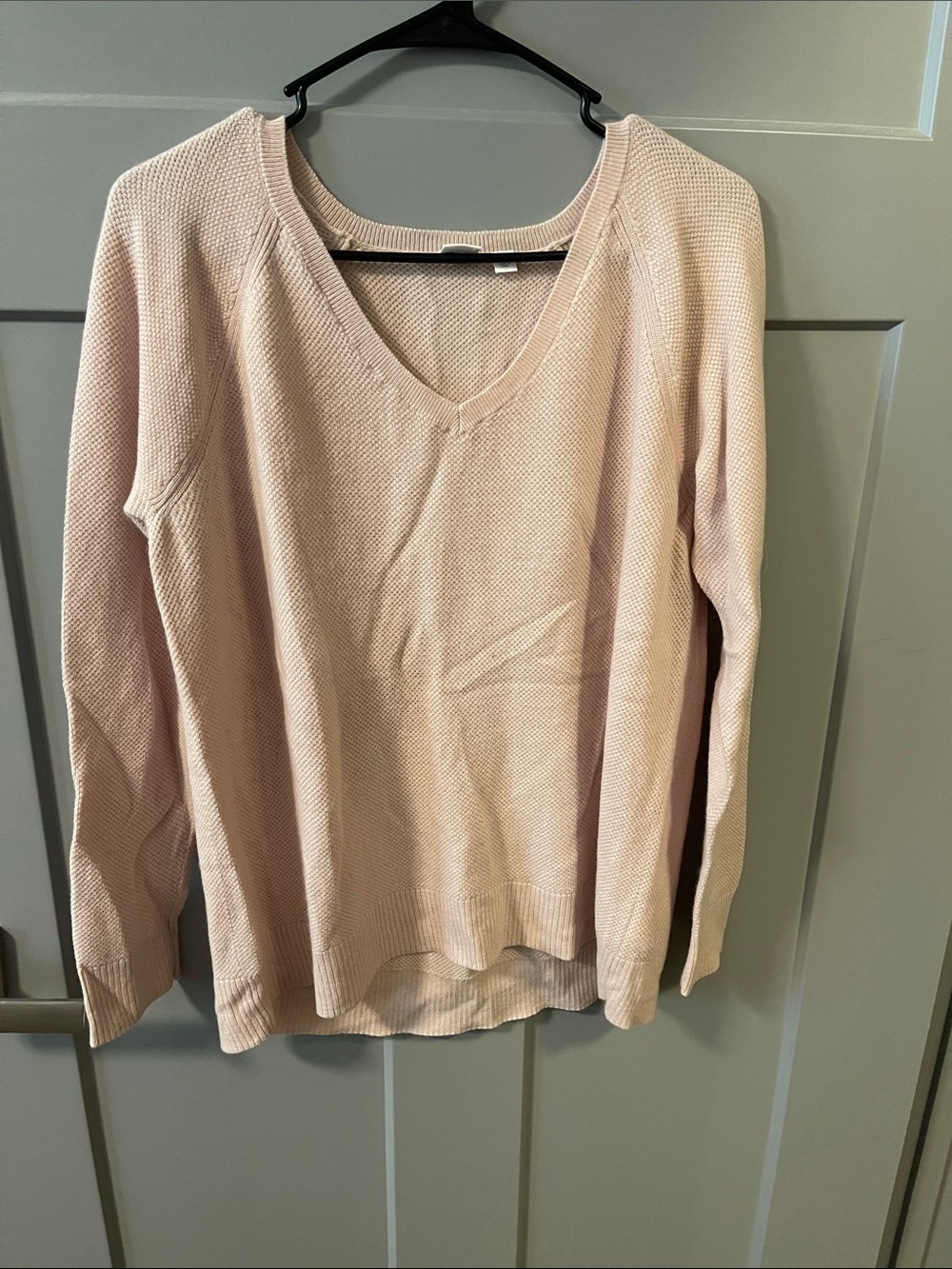 GAP Blush V-Neck Lightweight Knit Sweater